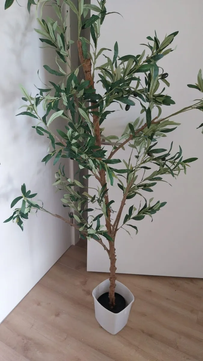 Artificial tree