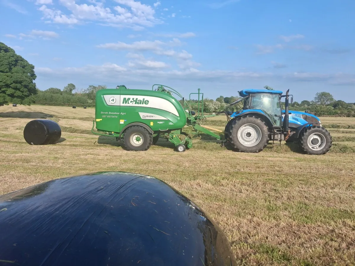 Round Baling - Image 1