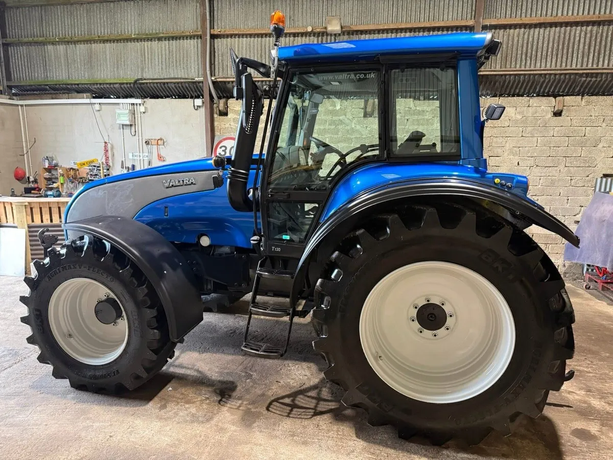Valtra T130 - Image 4