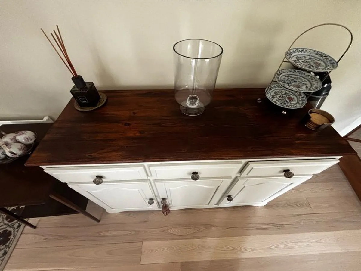 Cabinet - Image 2