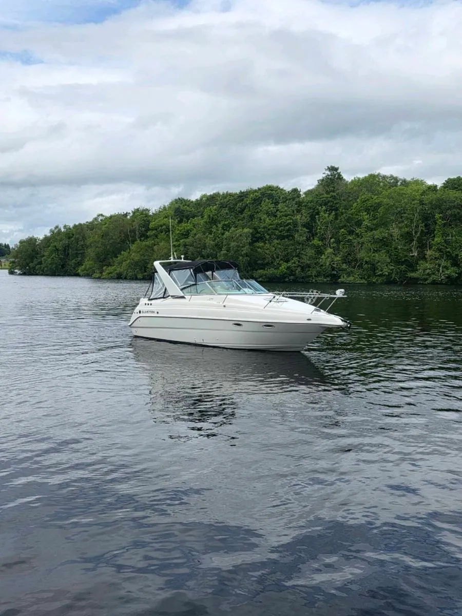 Glastron GS279 Sports Cruiser cabin speedboat - Image 1