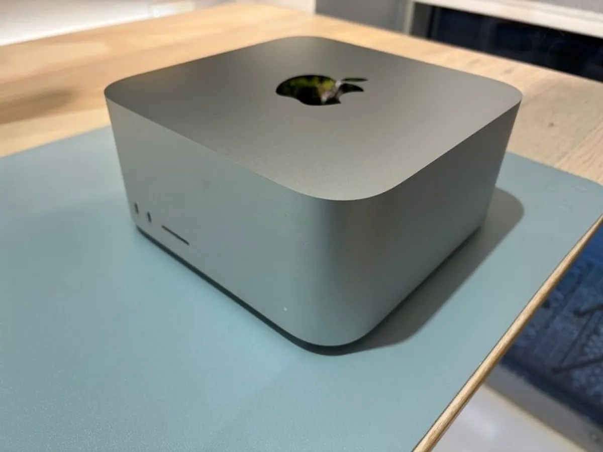 Mac Studio M1 Max 64 GB 1TB 32 GPU Cores - Image 1