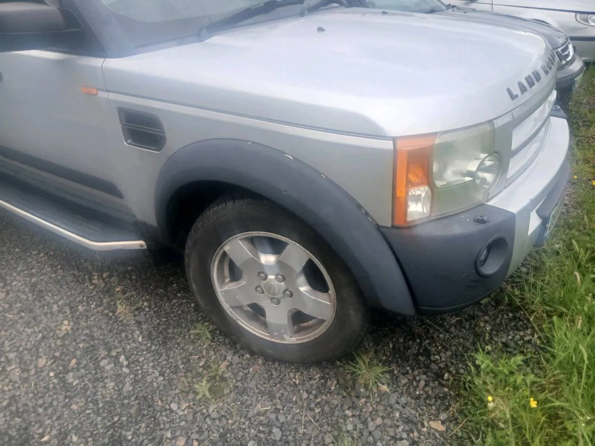Land Rover Discovery 3 - Image 3