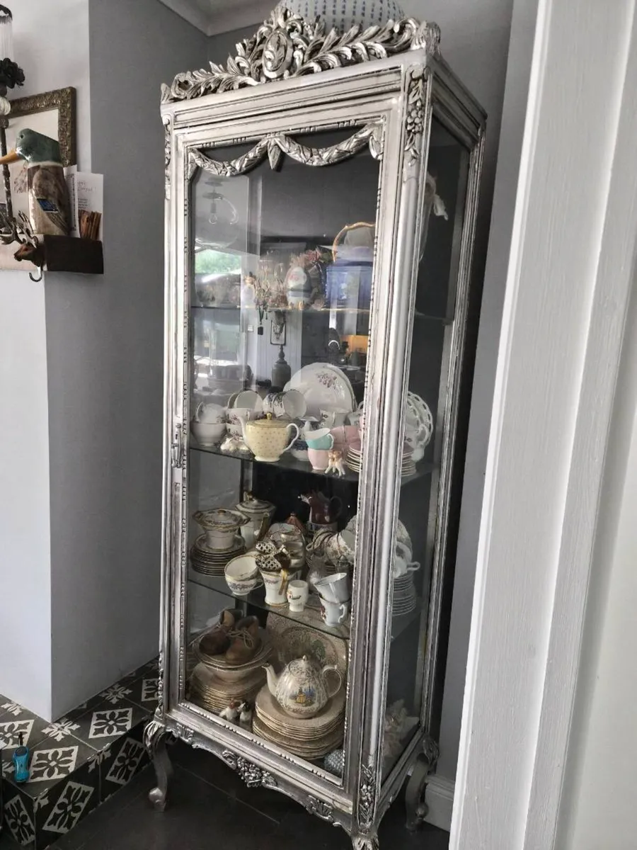 Cabinet - Image 3
