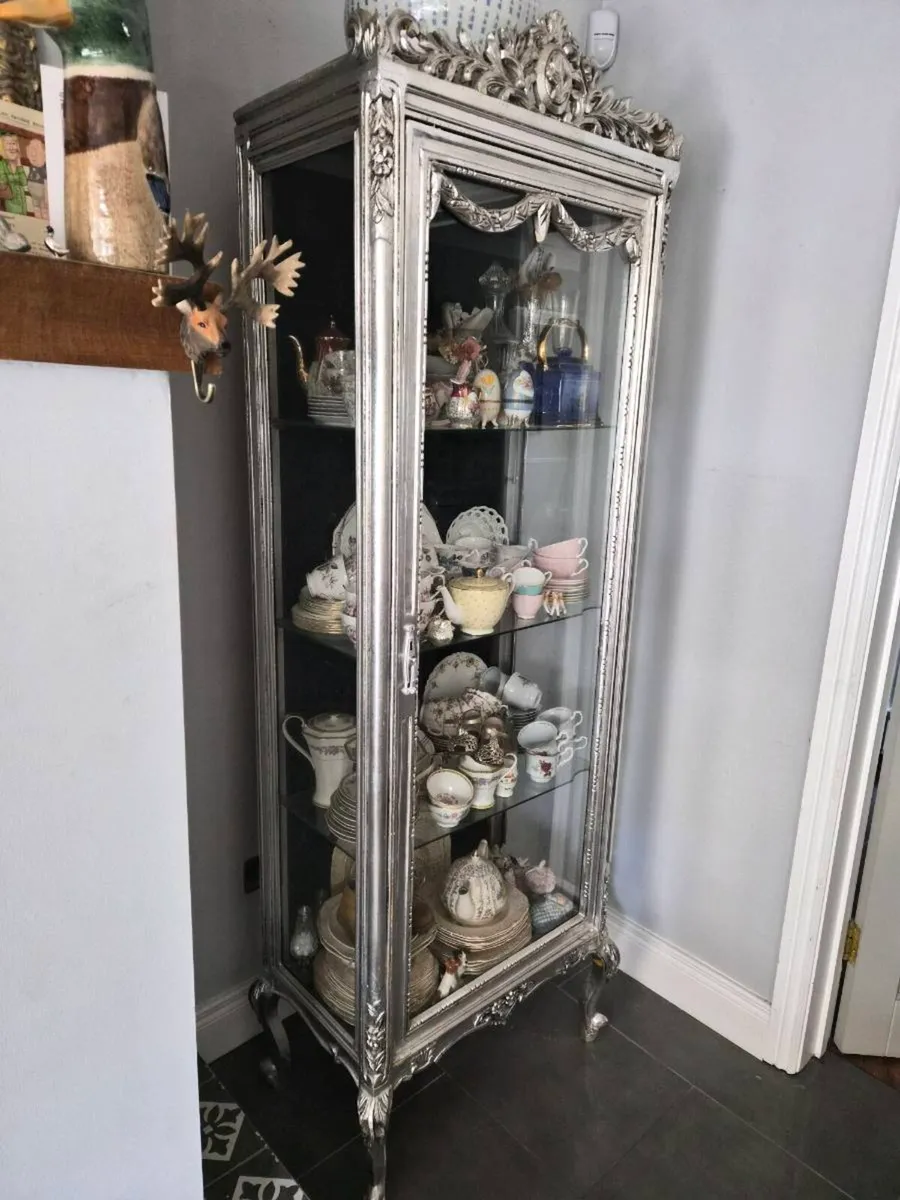 Cabinet - Image 4