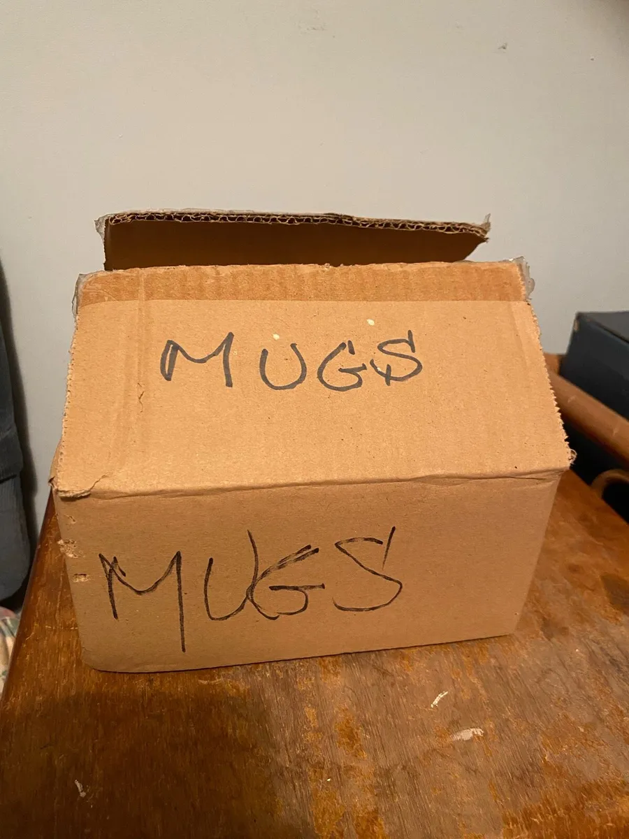 Mugs x2 red - Image 3