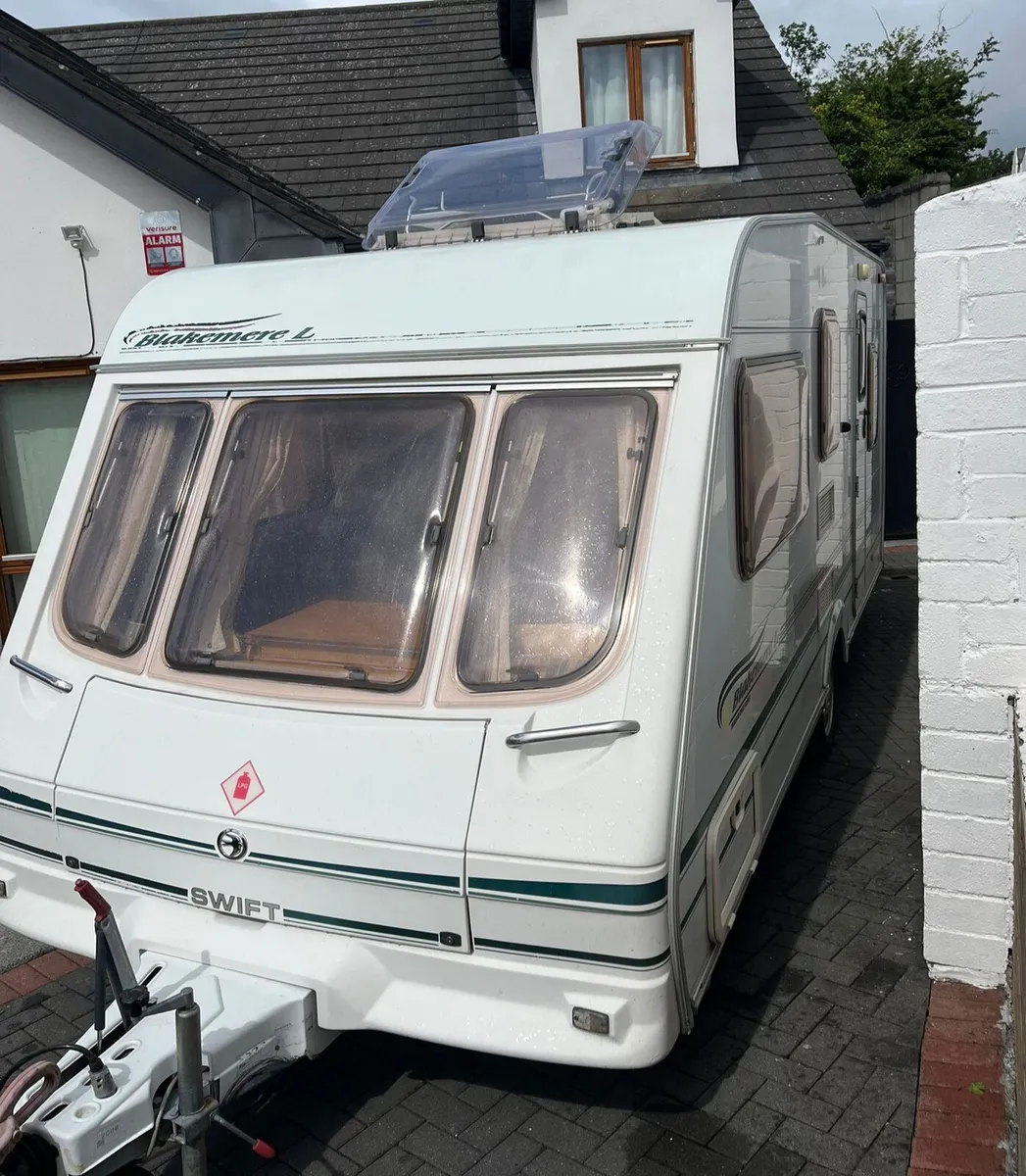 Lightweight Swift 5/6 berth with Full Awning - Image 2