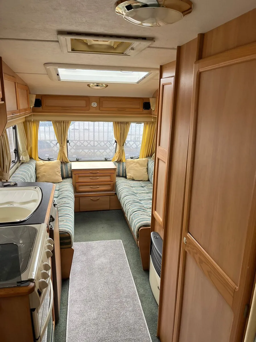 Lightweight Swift 5/6 berth with Full Awning - Image 3
