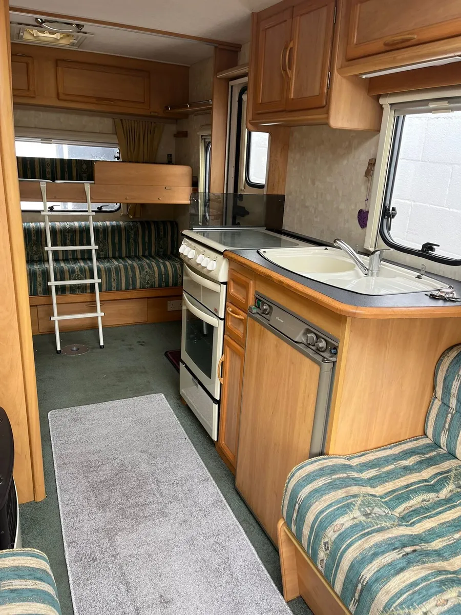 Lightweight Swift 5/6 berth with Full Awning - Image 4