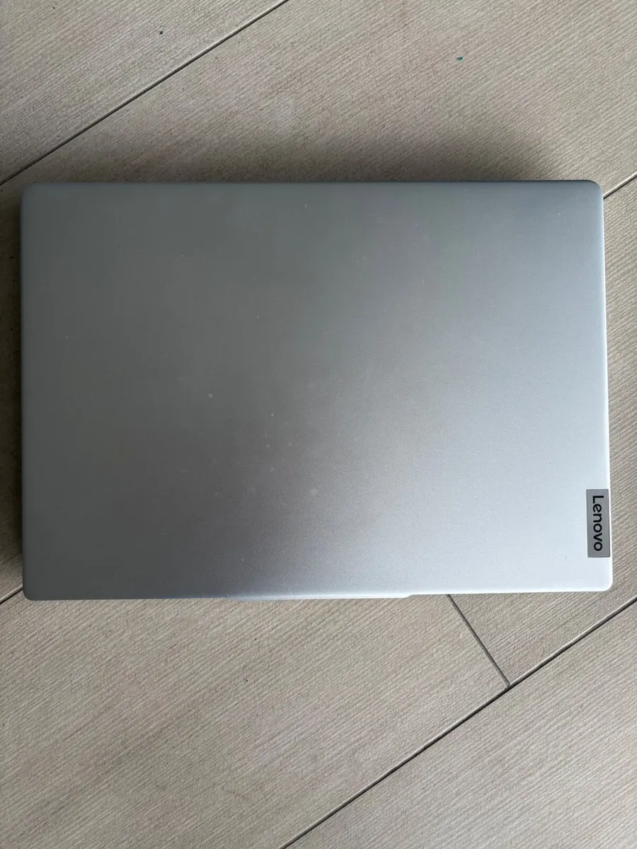 Laptop - Image 4