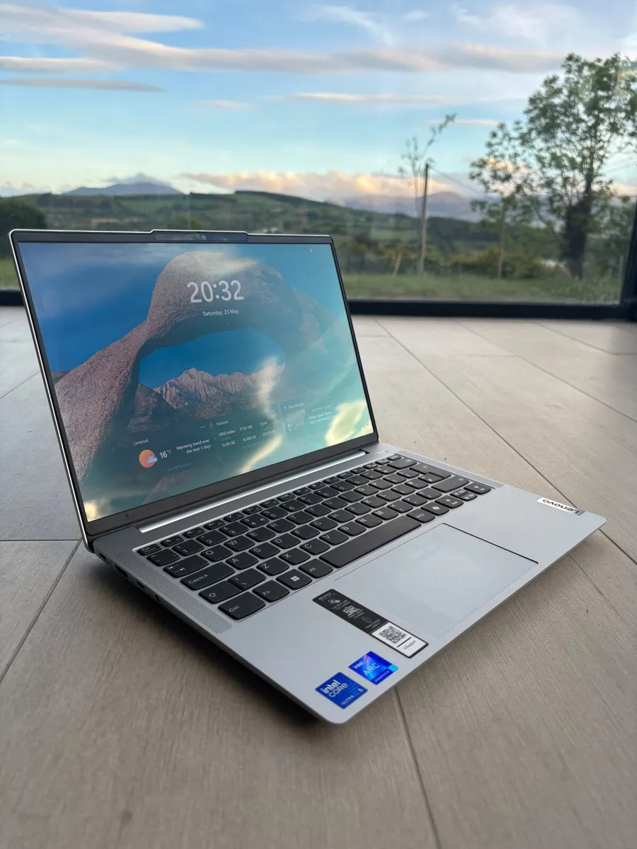 Laptop - Image 2