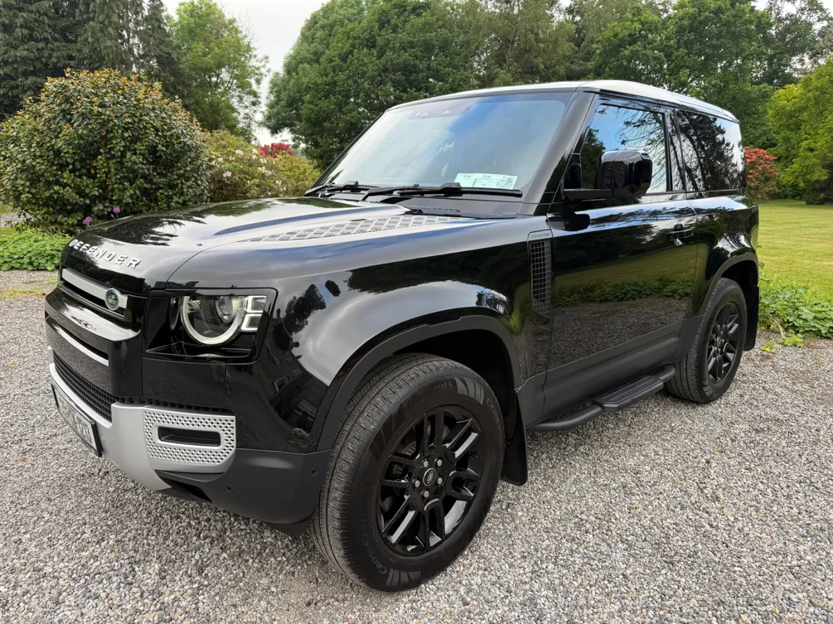 2025 Landrover Defender 90 SWB commercial €69950 - Image 4