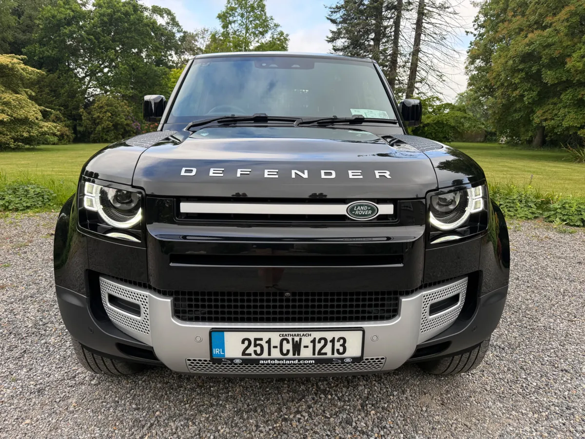 2025 Landrover Defender 90 SWB commercial €69950 - Image 3