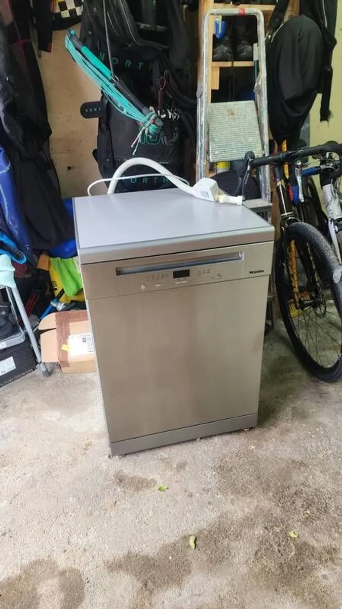 Miele 60CM Freestanding Standard Dishwasher Stainless Steel G5210SCCLST - Image 1