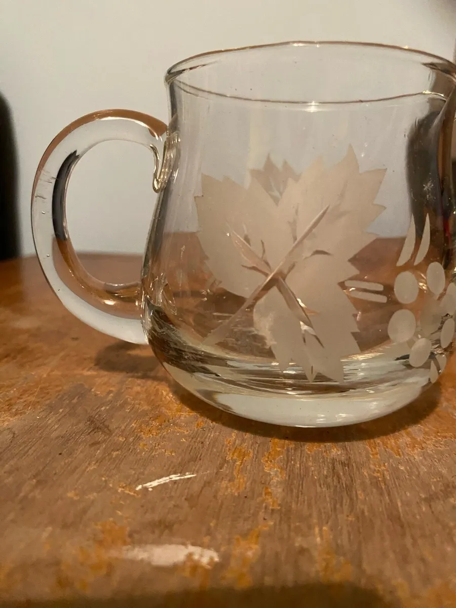 Small glass jug - Image 2