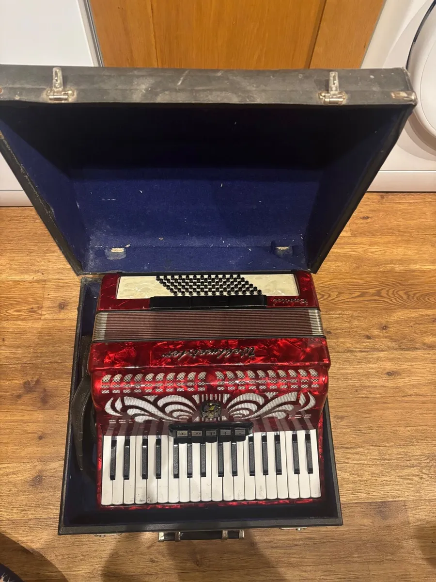 piano accordion akkordeon WELTMEISTER CAPRICE 120 - Image 3