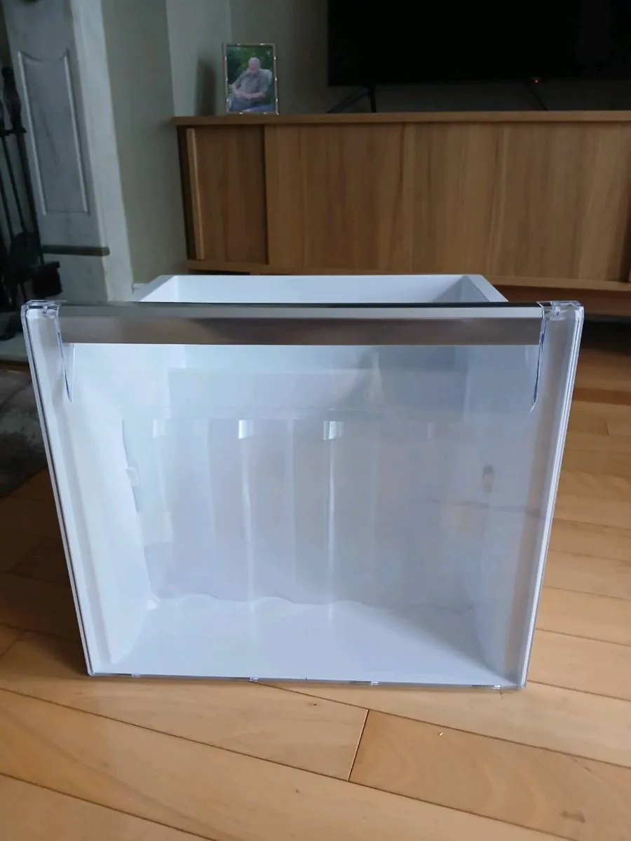 Fridge drawer - Image 1