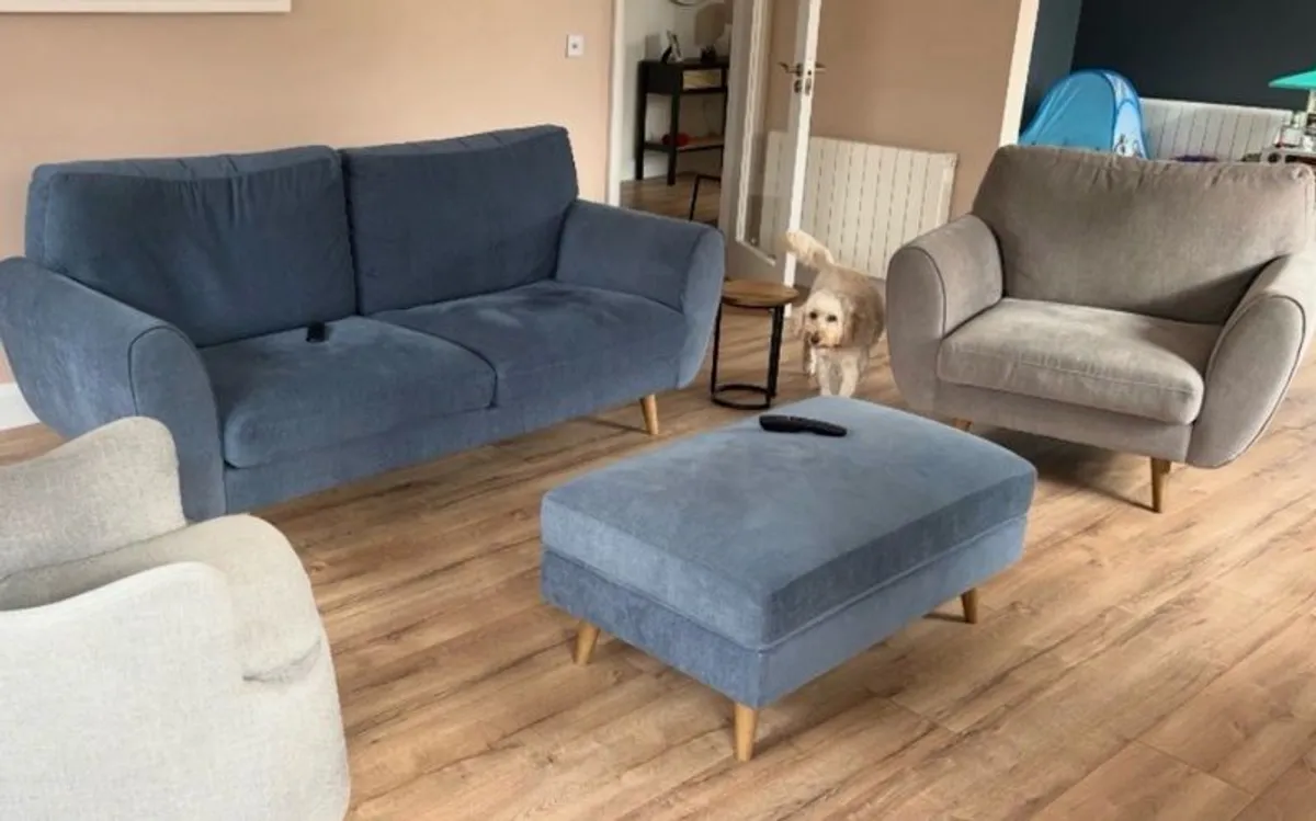 2 and 3 seater couch with footstool - Image 2