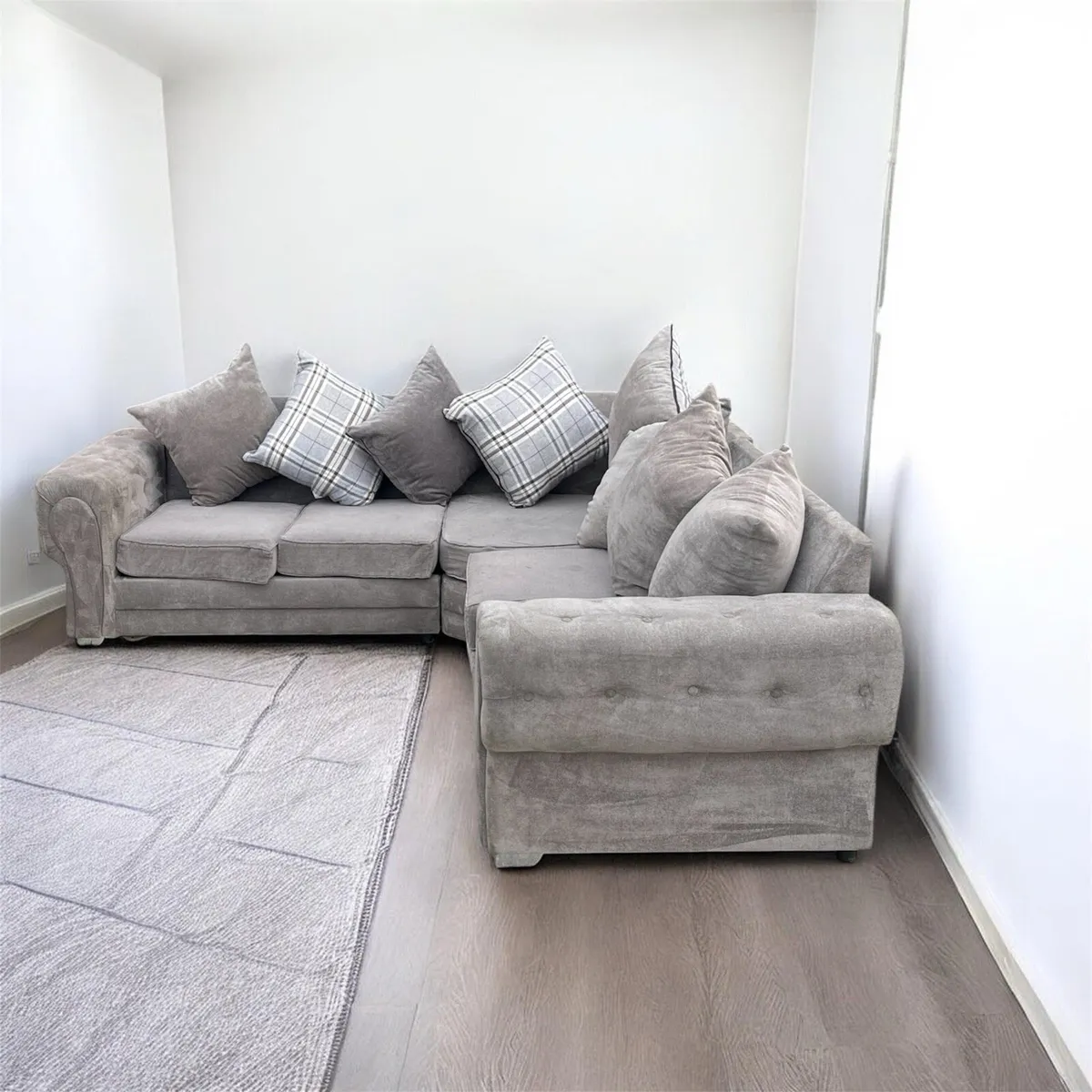 Verona corner sofa - Image 1