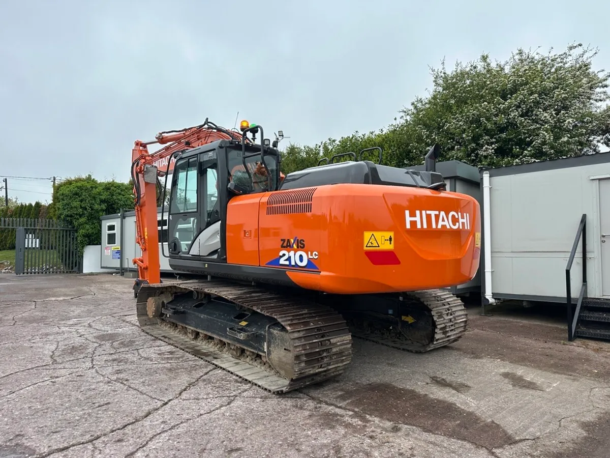2021 HITACHI ZX210LC-6 - Image 4