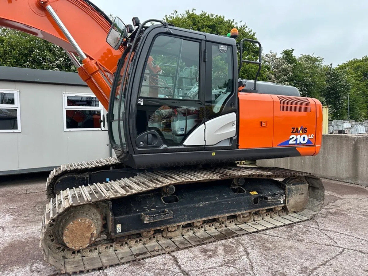 2021 HITACHI ZX210LC-6 - Image 2
