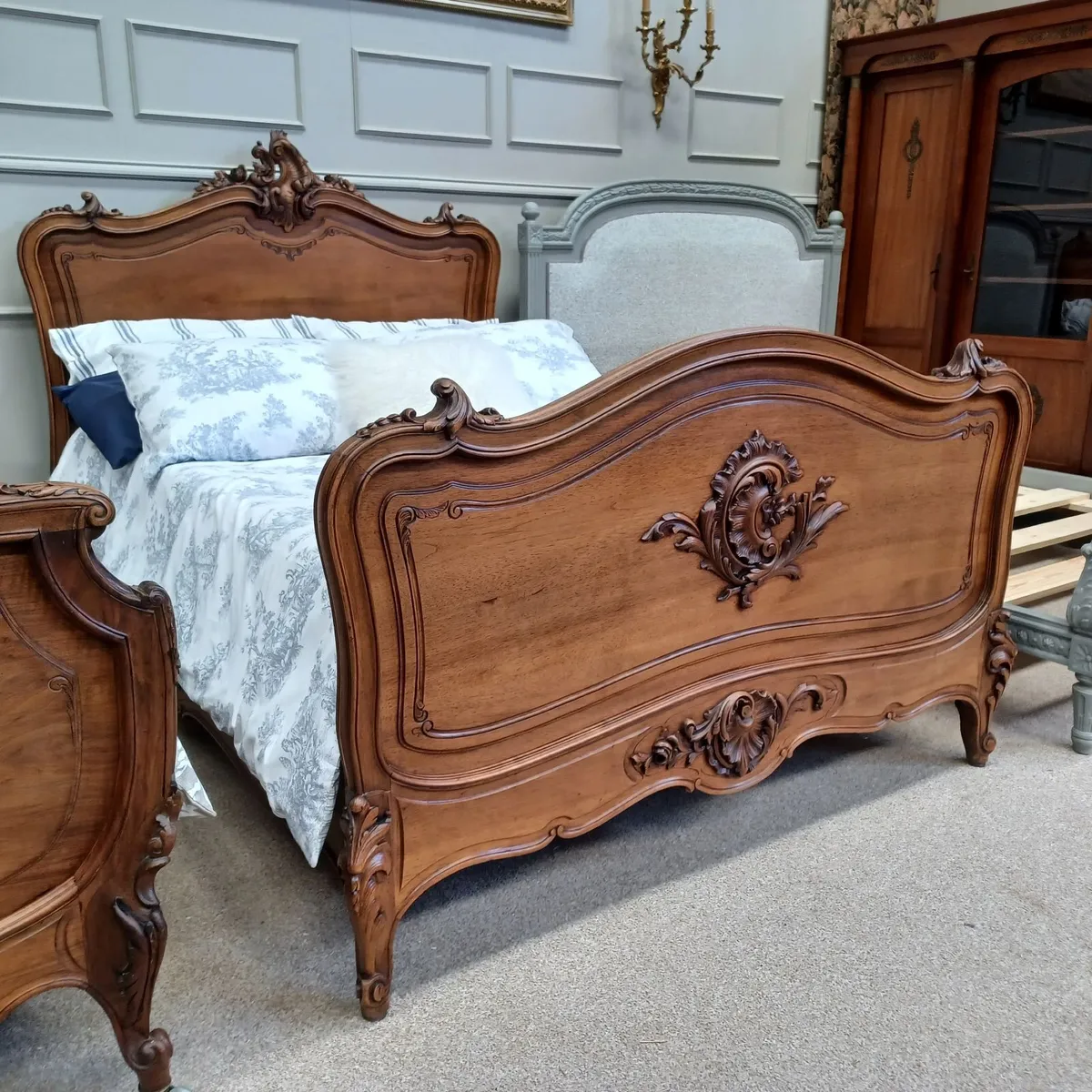 Two double beds Louis XV - first league - Image 1