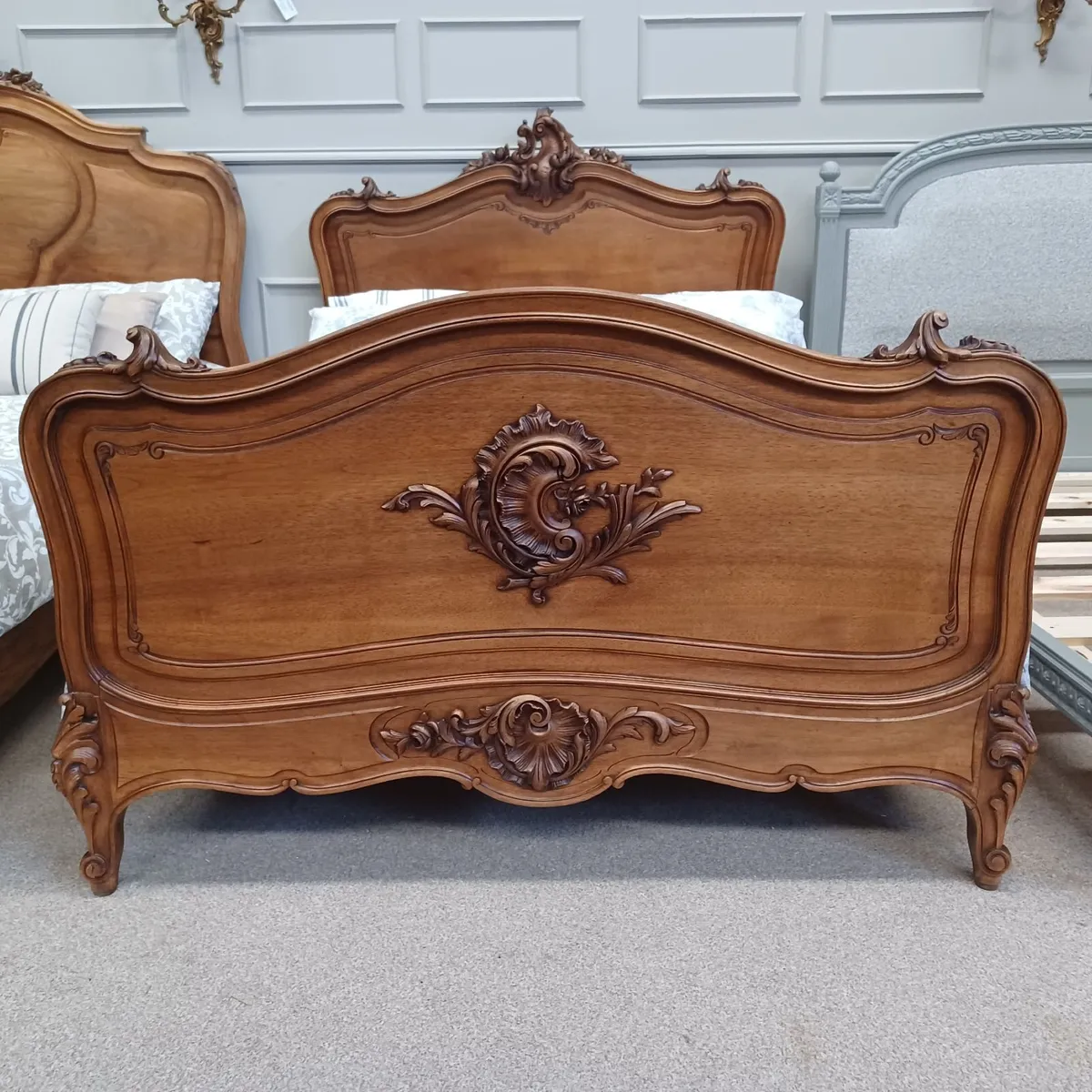 Two double beds Louis XV - first league - Image 4
