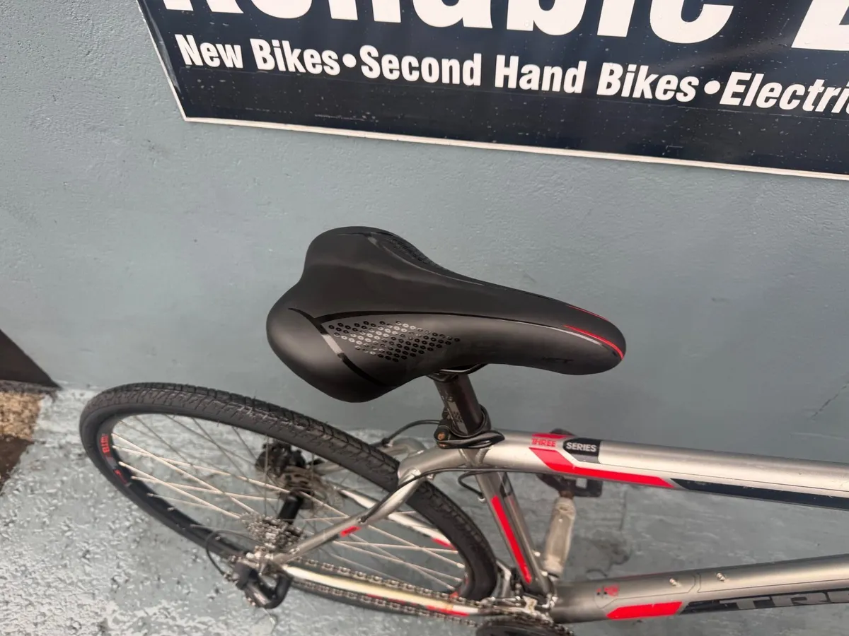 Trek  3700 ❗️Open 7 days of the week ❗️ - Image 3