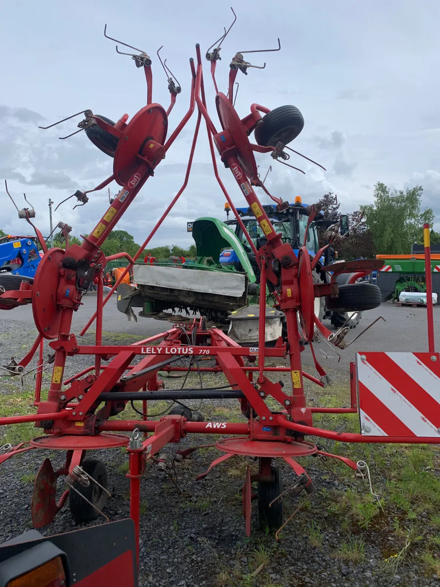 Lely Lotus 770 - 6 rotor Tedder - Image 2