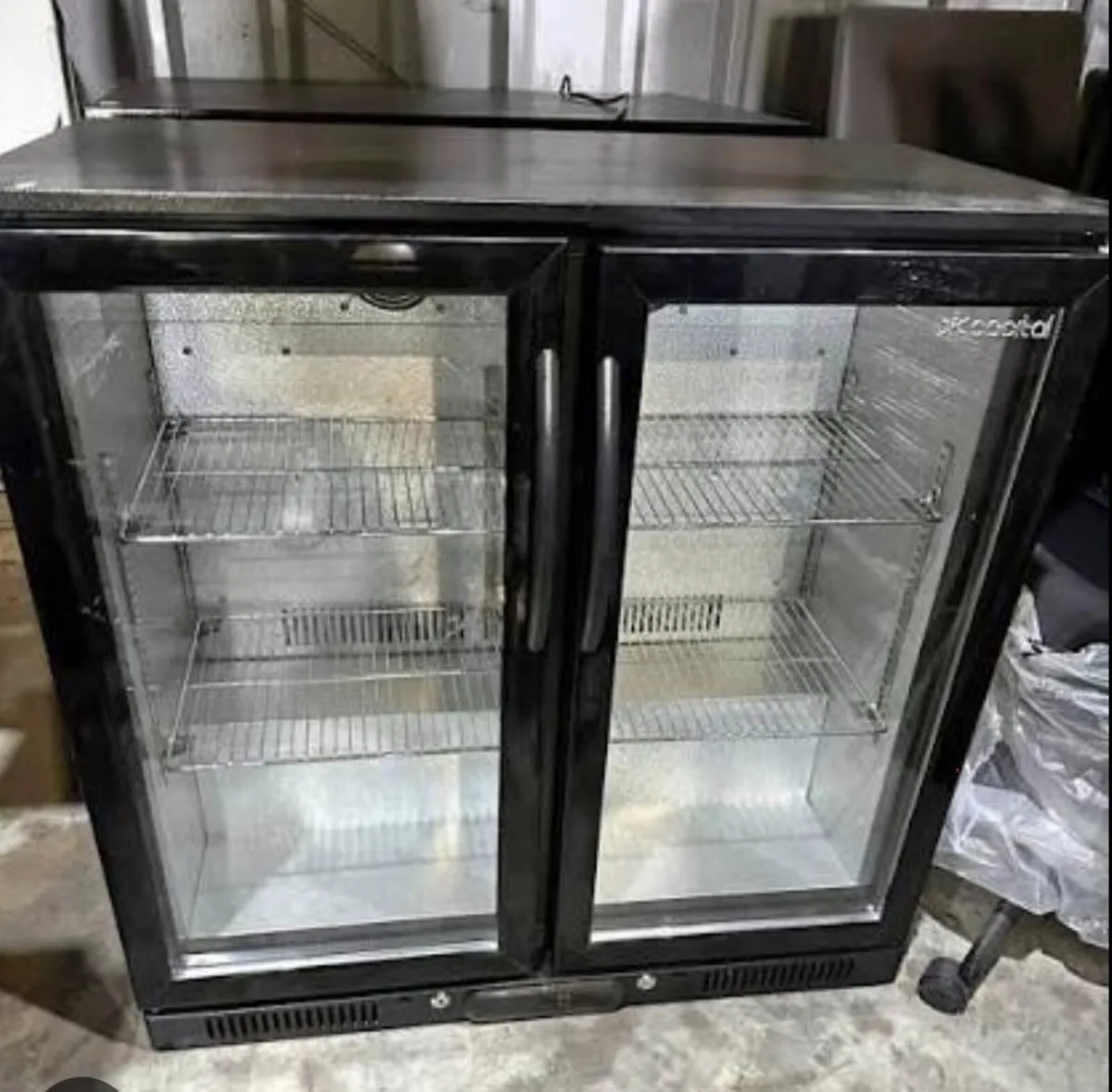 Bar fridge