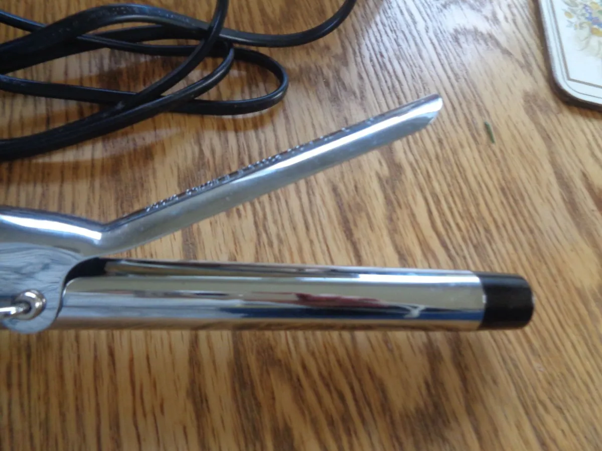 Waving Iron for Sale - Image 2