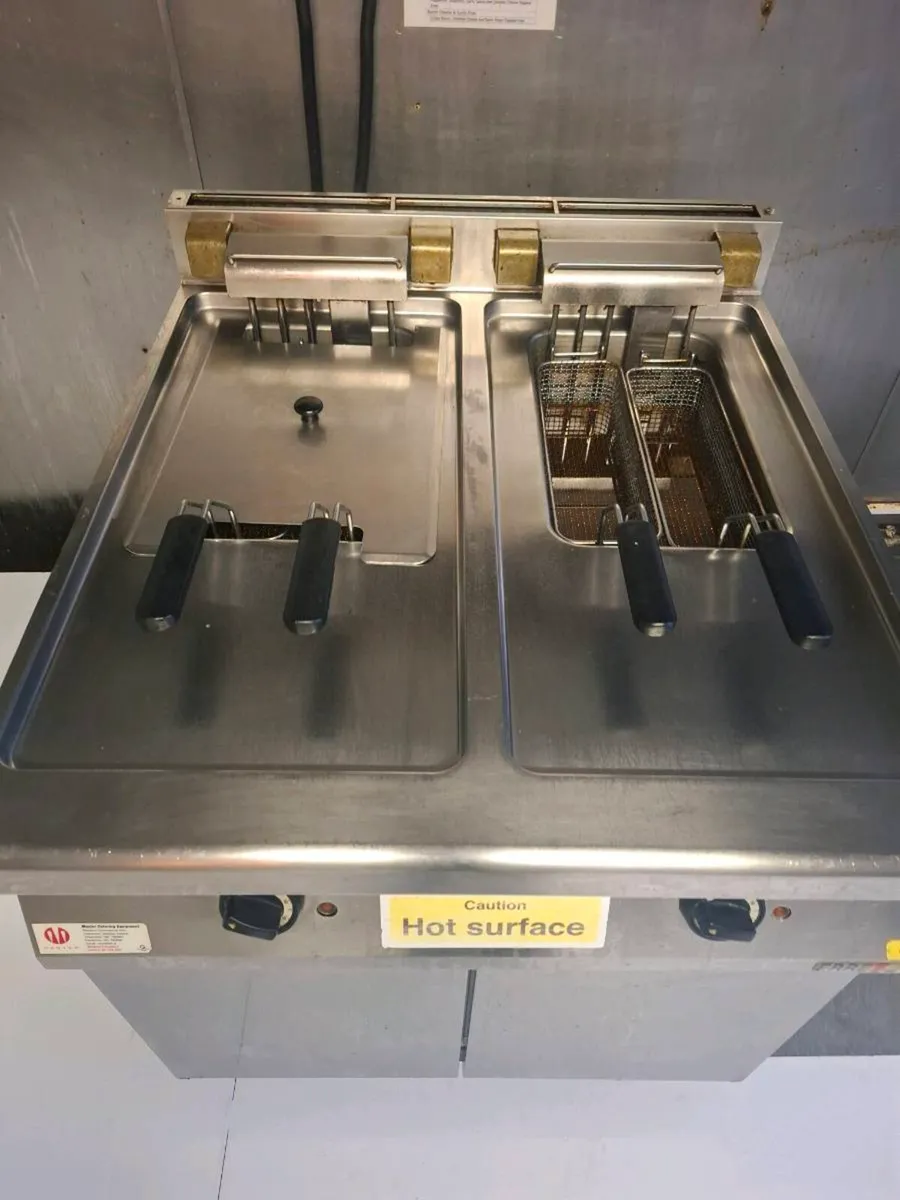 Commercial electrical fryers 3 phase power - Image 2