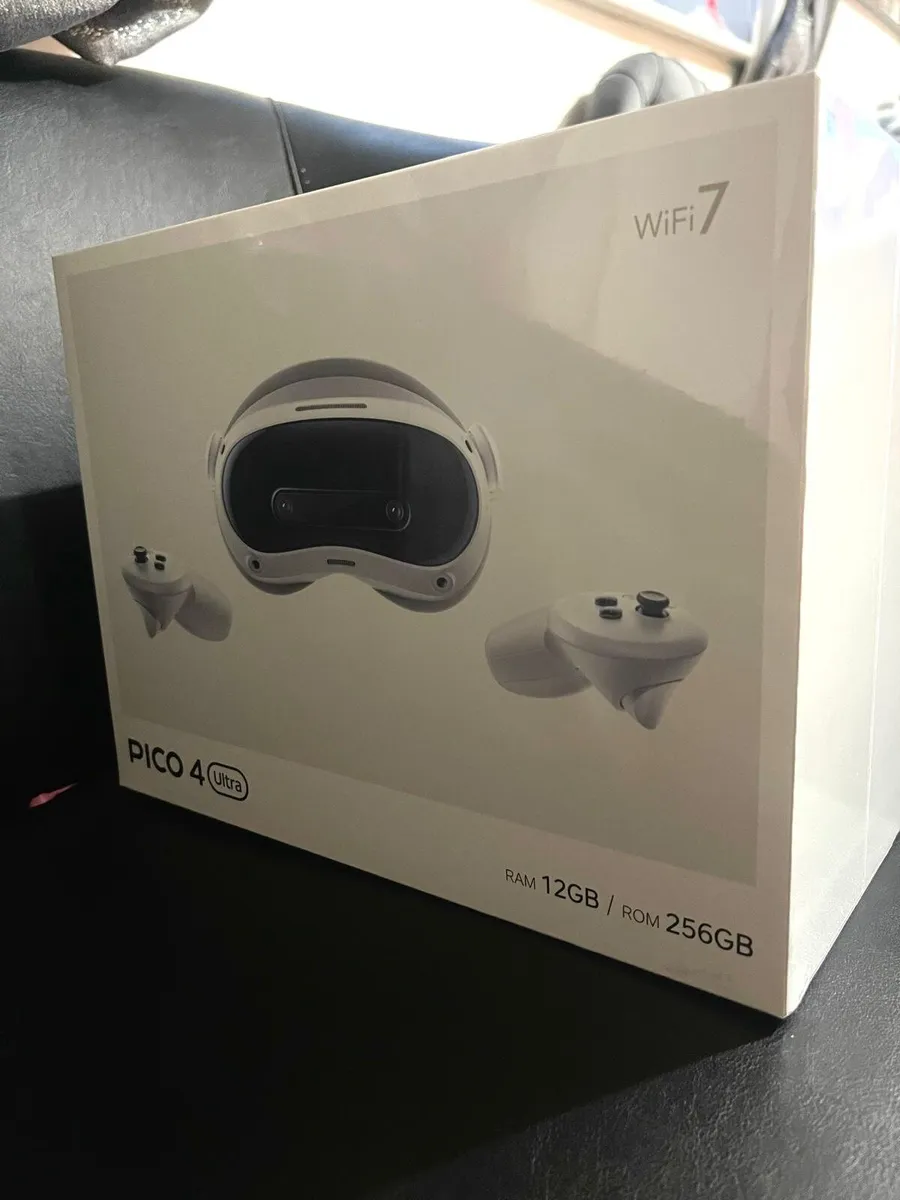 VR headset - Image 2
