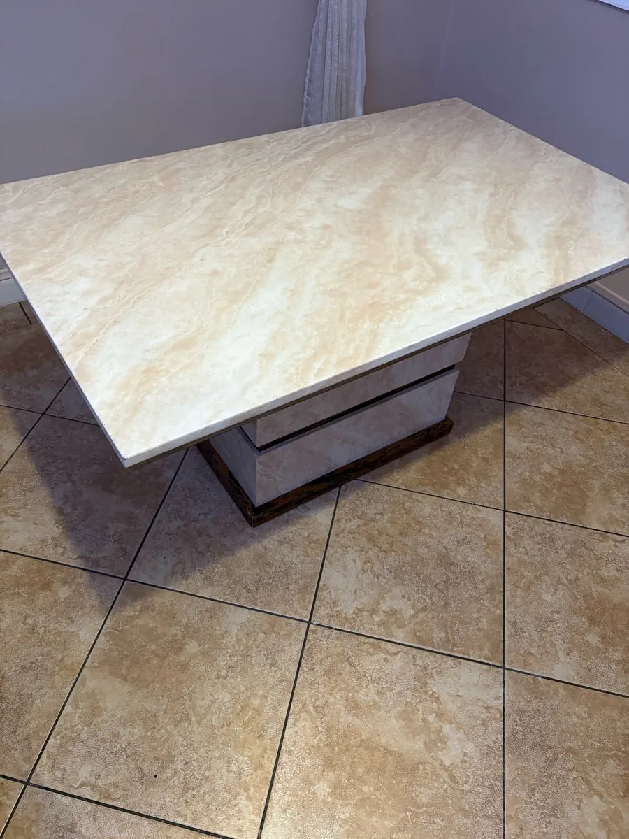 Just marble table on its own perfect condition - Image 1