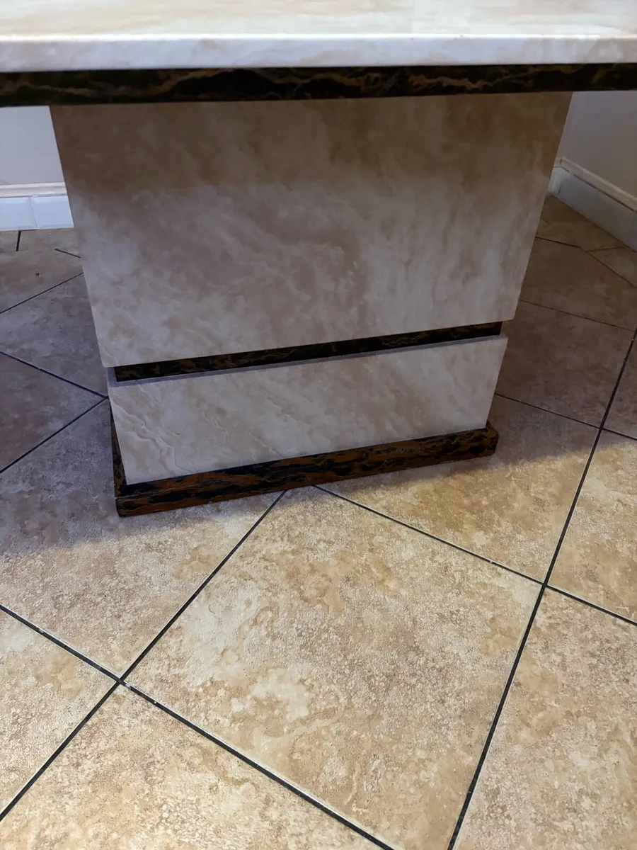 Just marble table on its own perfect condition - Image 2
