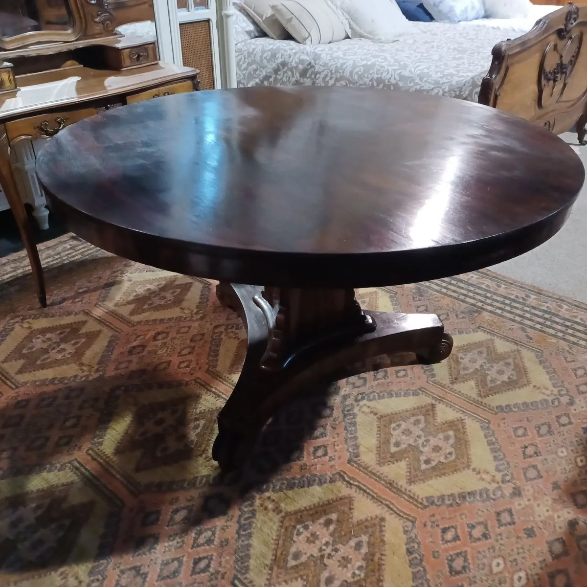 Large Victorian round table rosewood for 8 people - Image 1
