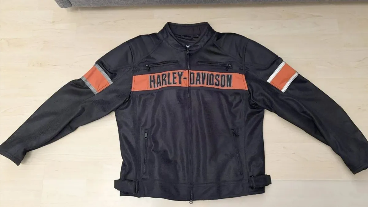 Harley-Davidson motorcycle jacket size L - Image 1