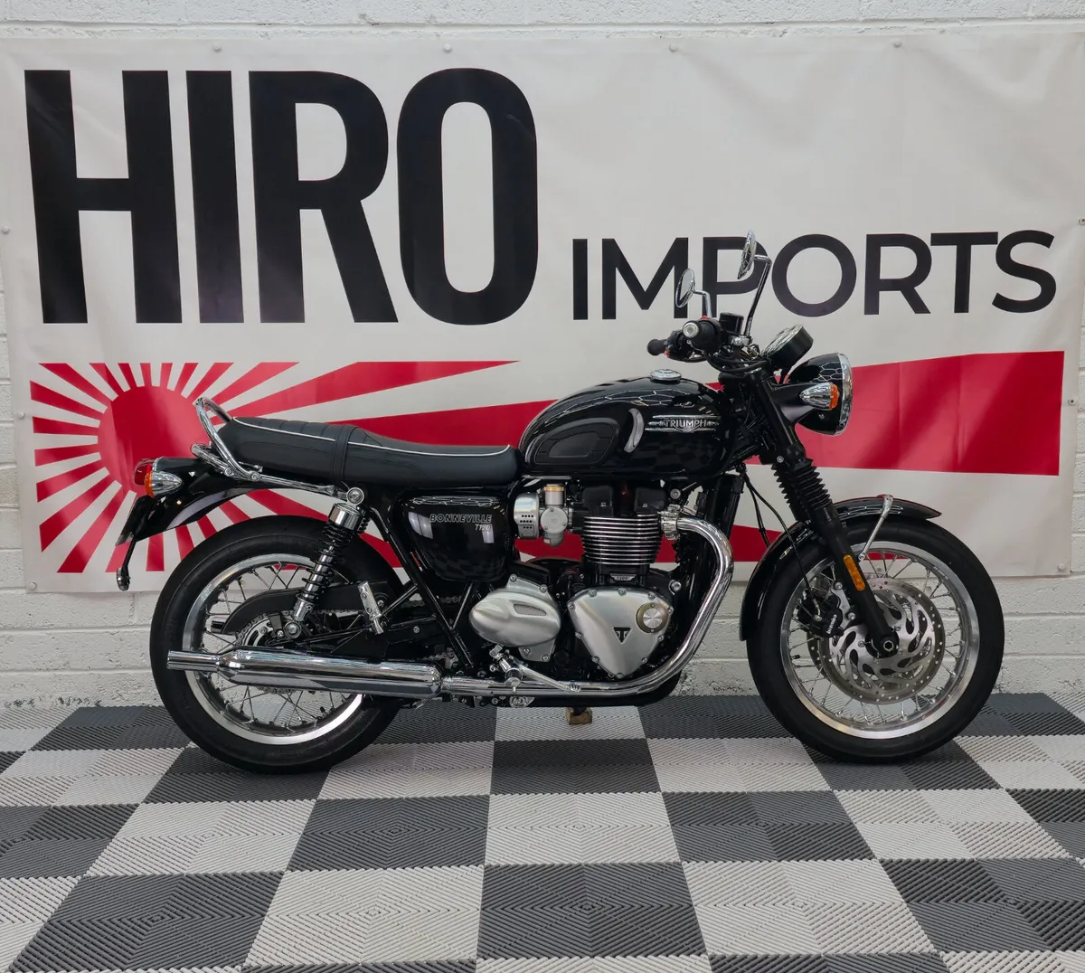 2025 Triumph Bonneville T120 - Image 1