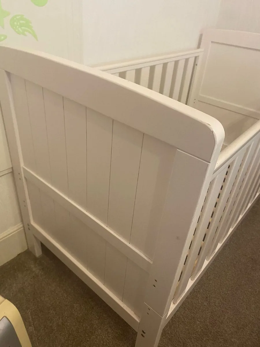 Baby cot - Image 2