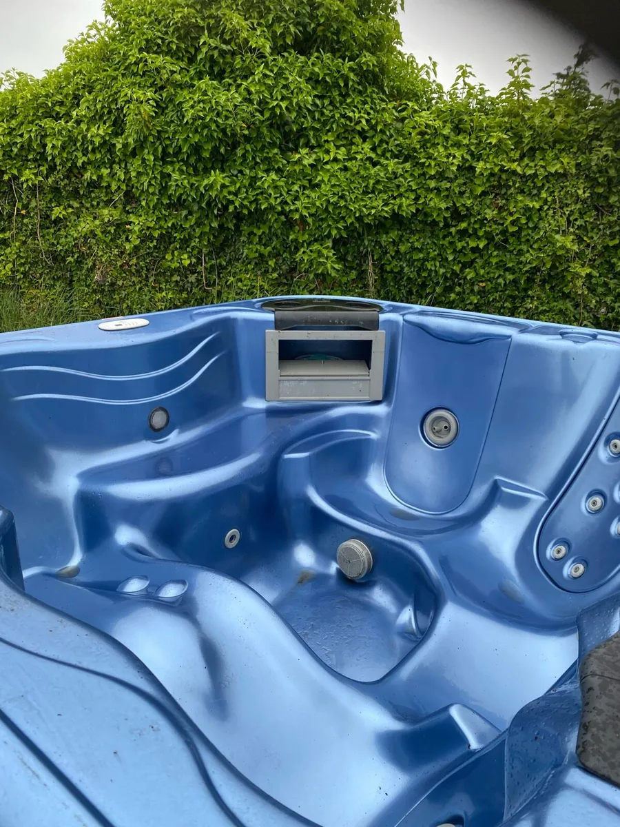 Hot tub - Image 4