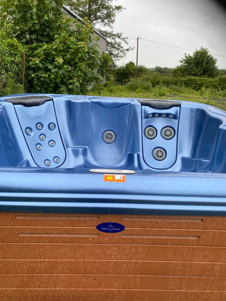 Hot tub - Image 2