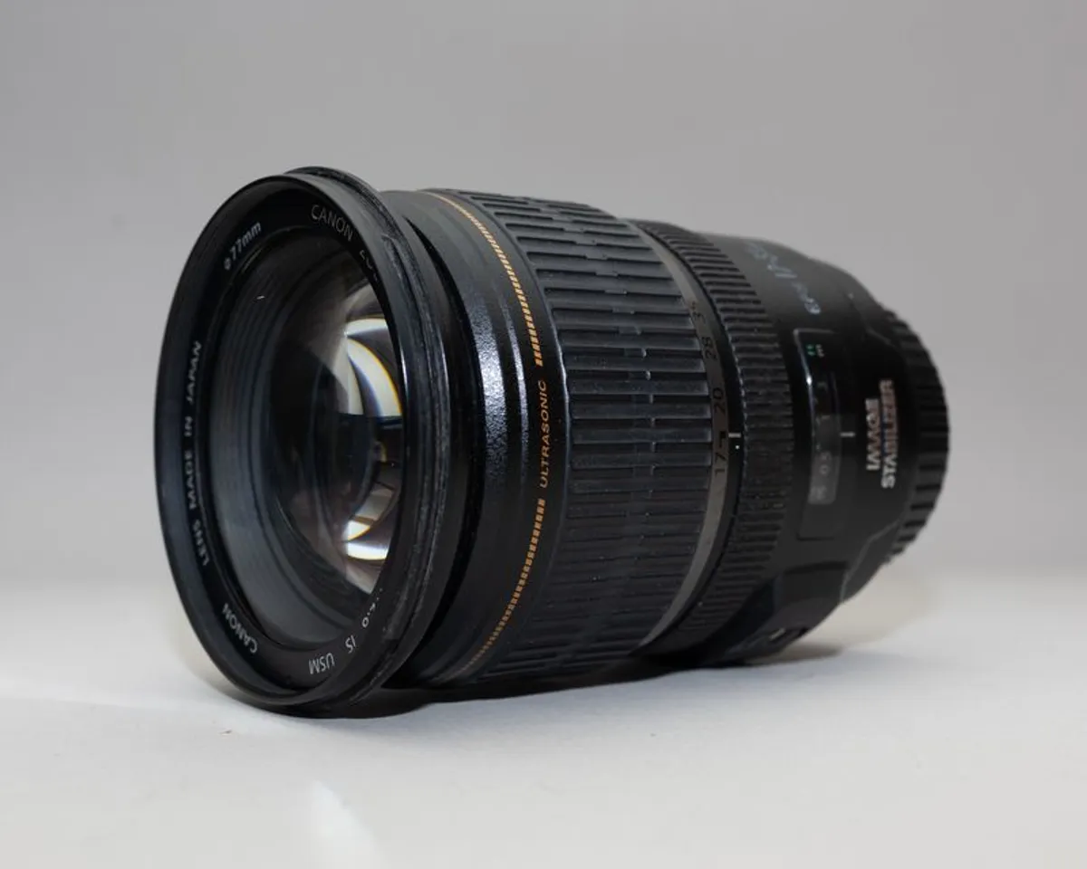 Canon Ef-S 17-55mm F/2.8 Is Usm - Image 1