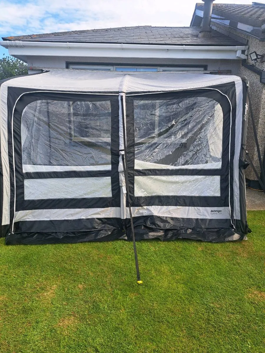 Caravan awning - Image 1