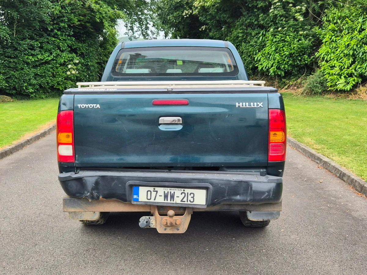 2007 Toyota Hilux 2.4 SR5 Double Cab - Image 4