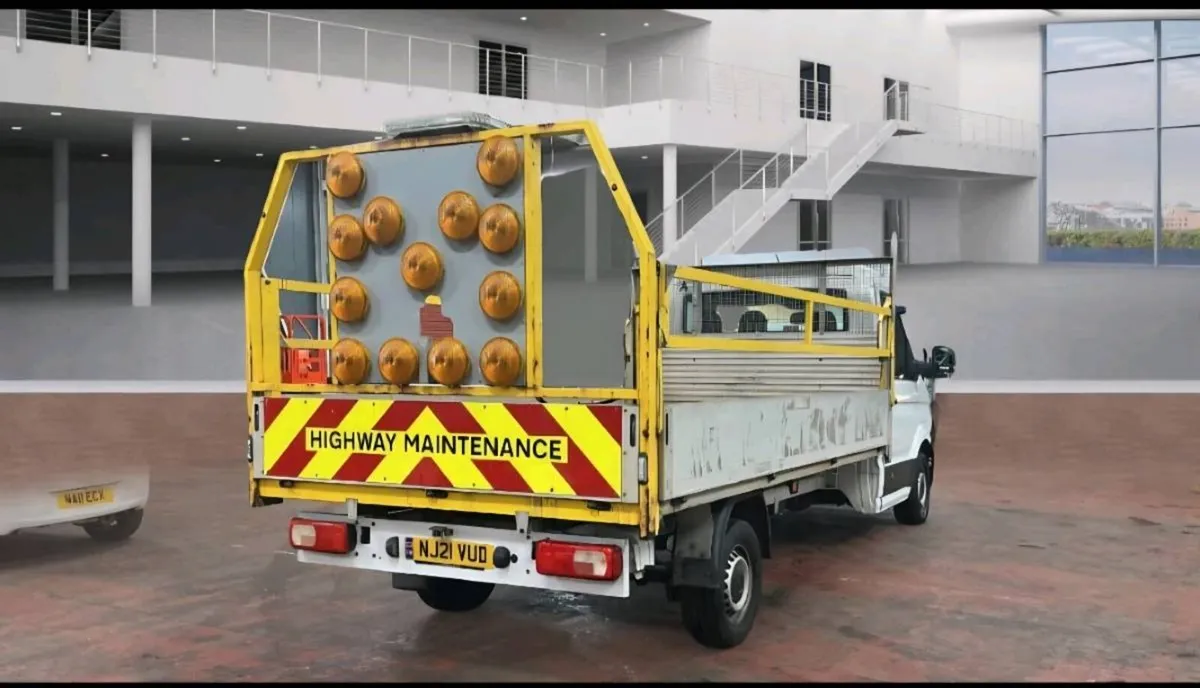 14Ft Dropside body Traffic management - Image 4