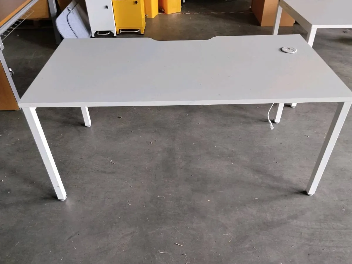 Office desks - Image 3