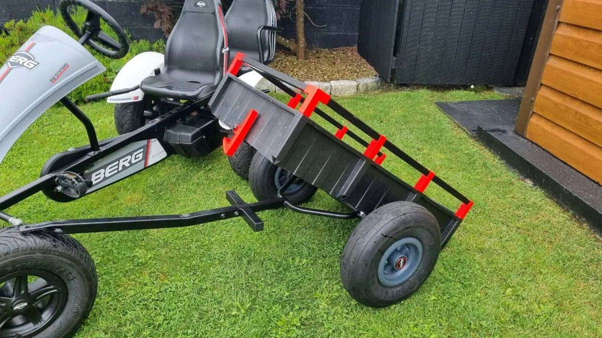 Berg go kart and trailer - Image 3