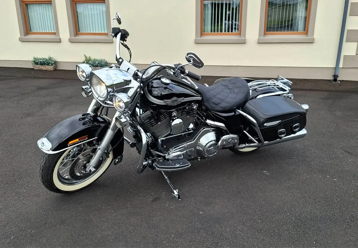 2003 100th anniversary road king - Image 4