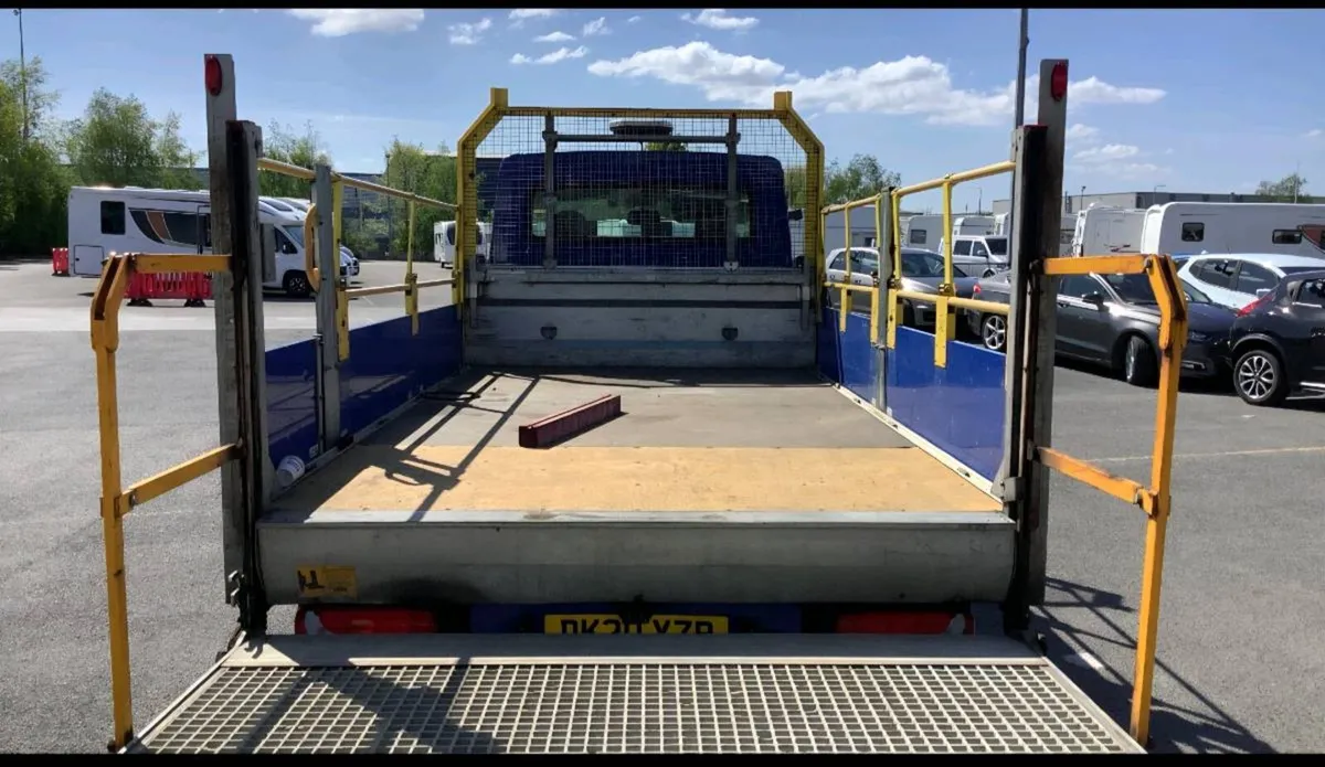 14Ft dropside body Tail lift - Image 1