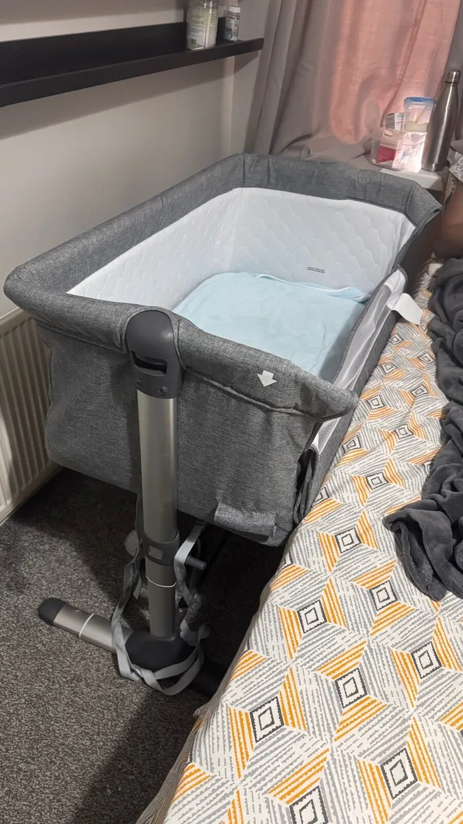 New born Baby Crib - Image 2